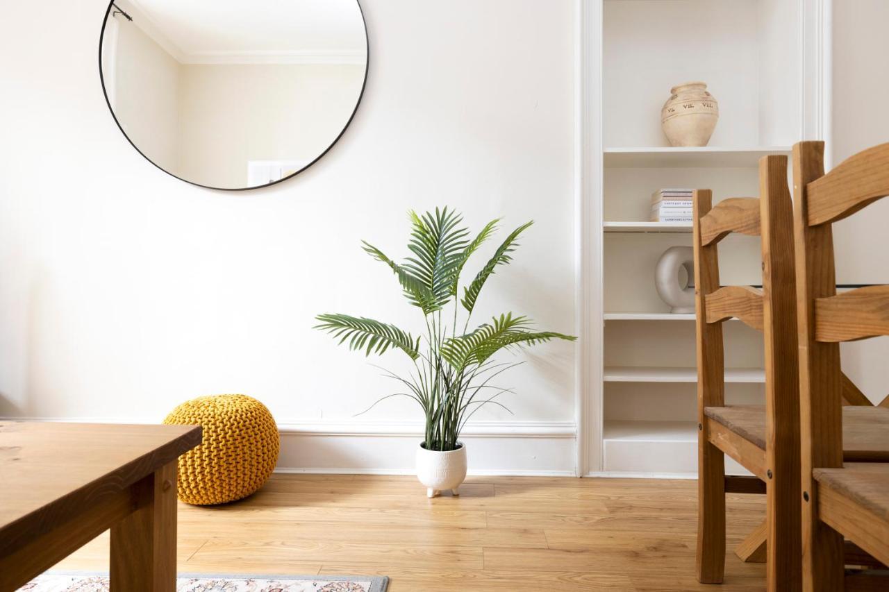 Joivy Chic Apartment Near Stockbridge Market 에든버러 외부 사진