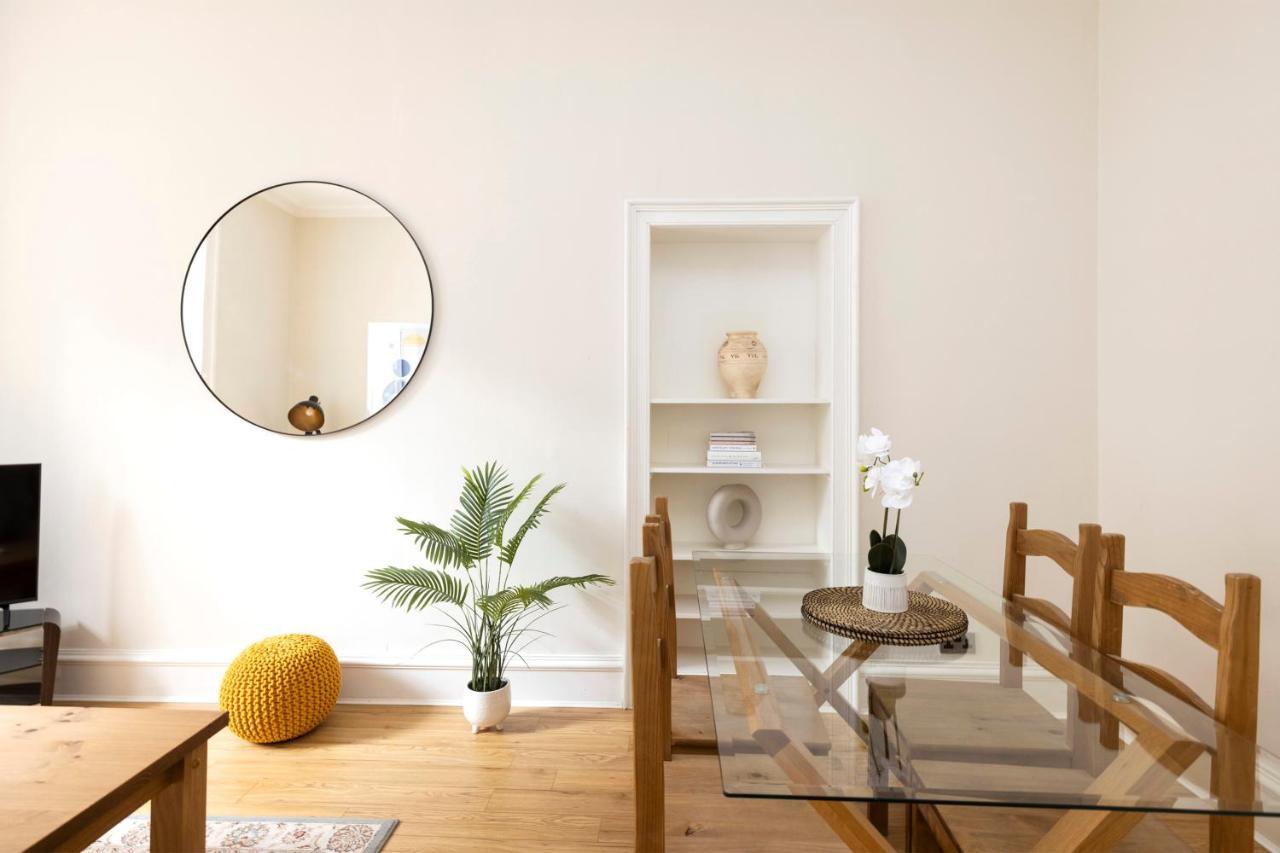 Joivy Chic Apartment Near Stockbridge Market 에든버러 외부 사진